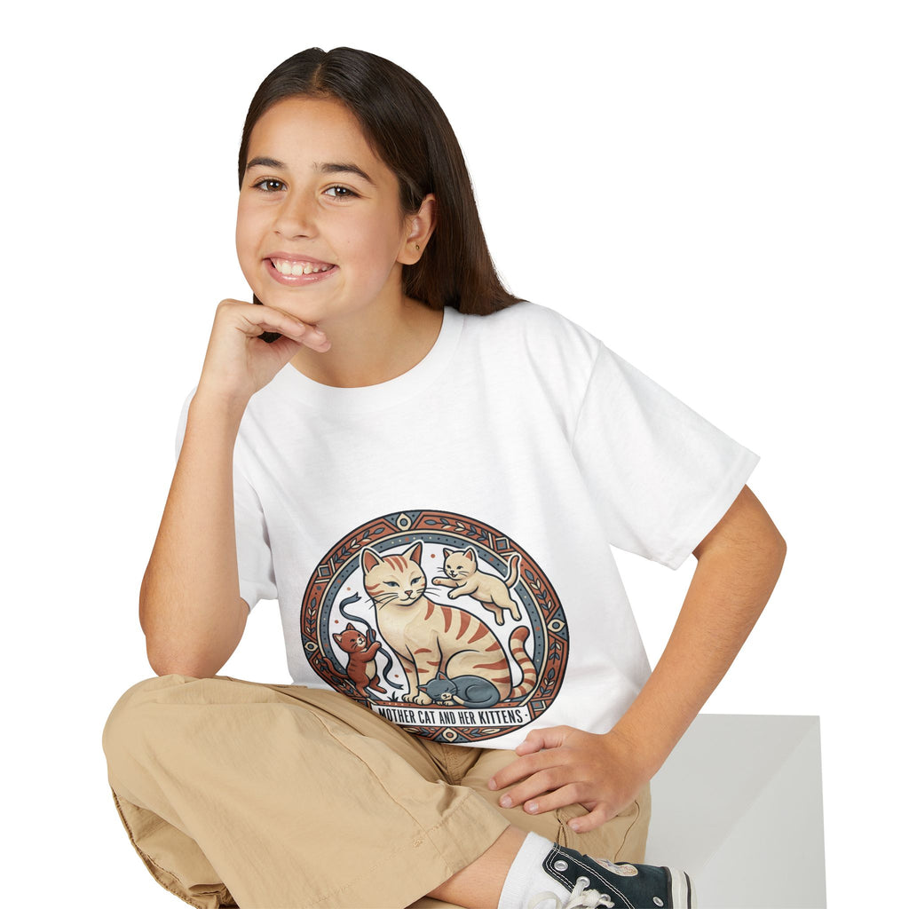 Kids' Cat Mom & Kittens Youth T-Shirt — Cute Mother Cat Illustration